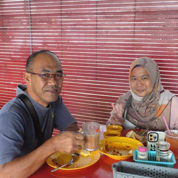customer 2