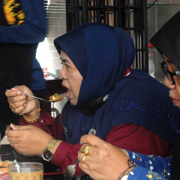customer 3